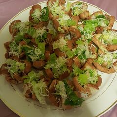 A picture of Kuisines Chicken Ceaser Cups.