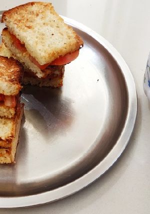 A picture of Tomato Toast Sandwich !!.