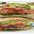 Sándwich de atún, aguacate y pimiento de piquillo