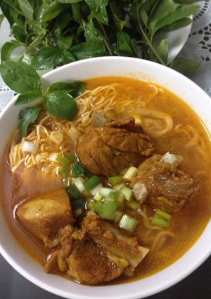 Hình của món Mỳ sườn kho.