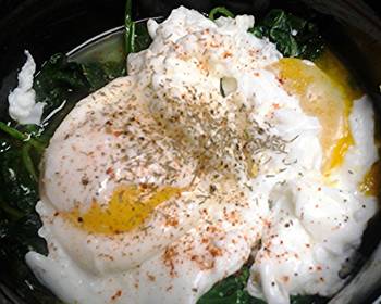 Update, Serving Recipe Poached eggs on a nest of spinach Delicious Steady