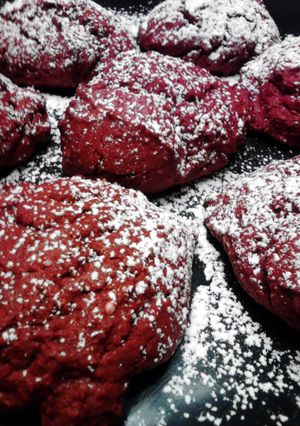 A picture of Red Velevet Cream Cheese Cake Cookies.