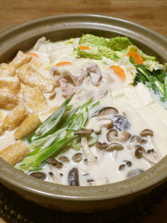 A picture of Sesame and Soy Milk Hot Pot.