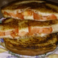 A picture of My toasted 🍅 sandwich.