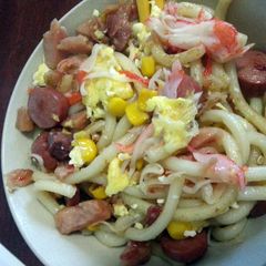 A picture of Stir-fried Japanese udon.