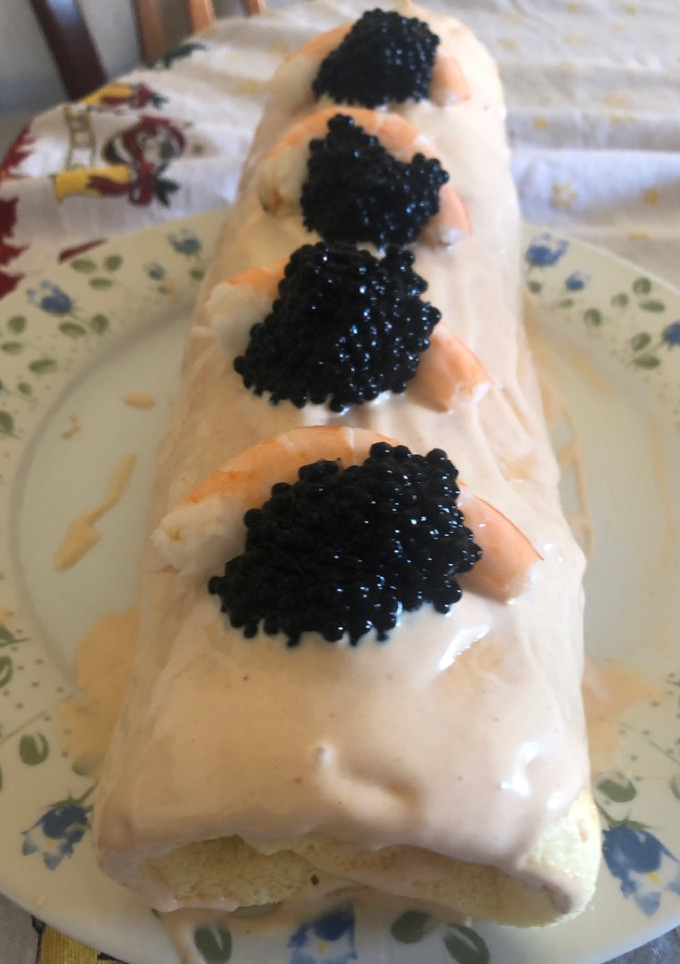 Una foto de 374. Brazo de gitano salado relleno de marisco 🦐 (entrante marisco)