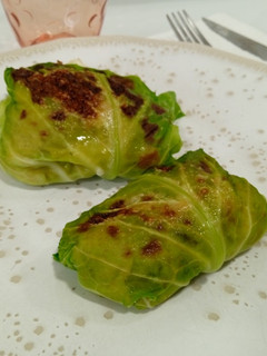Una foto de Rollitos de col con pescado