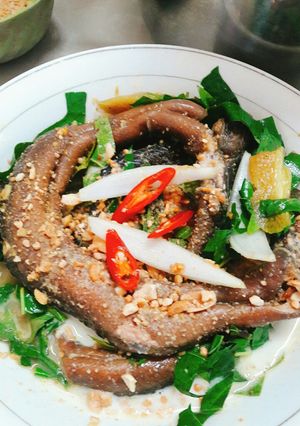 Hình của món Lươn um miền tây.