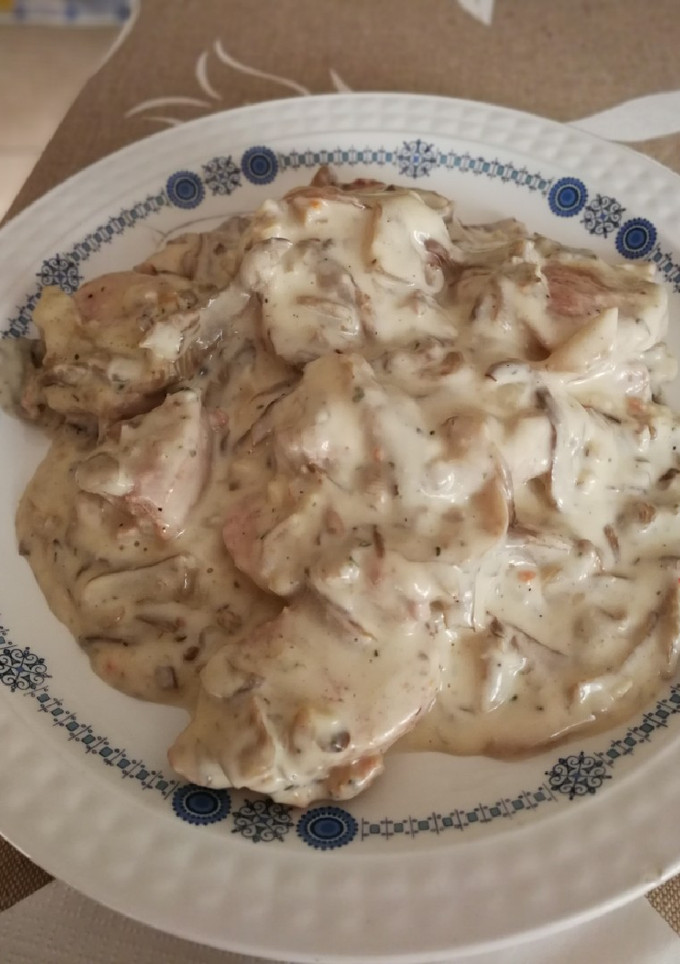 Una foto de Solomillo de cerdo con trufa y salsa de setas