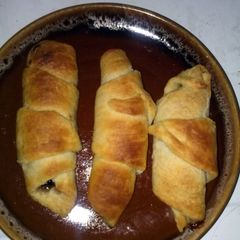 A picture of Jelly cresents.