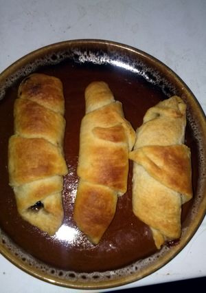 A picture of Jelly cresents.
