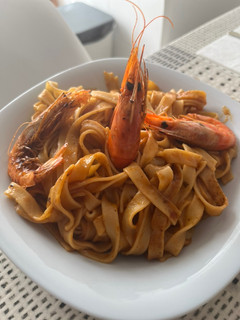 Una foto de Nidos a la salsa de gambas