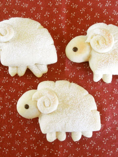 A picture of Fluffy Sheep Cream Bread.
