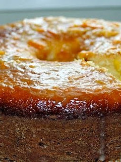 A picture of yoghourt cake (portuguese bolo de yogurte ).