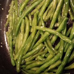 A picture of Garlic Green Beans.