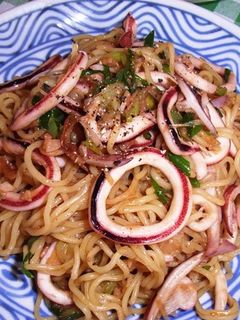 A picture of Simple Squid Yakisoba Stir-Fried Noodles Oyster Sauce.