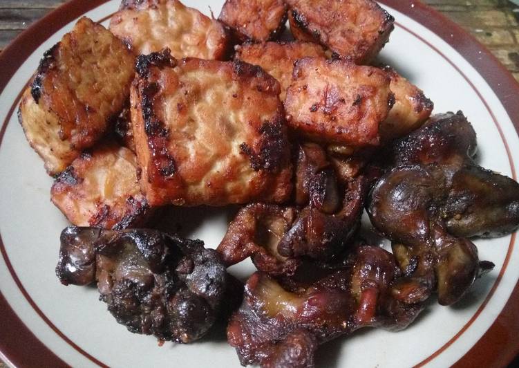 Bagaimana Menyiapkan Bacem tempe tahu/ati/ampela yang Sempurna