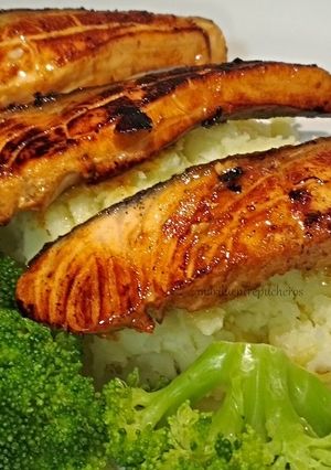 Foto principal de Escalopines de salmón marinados en soja, naranja y miel
