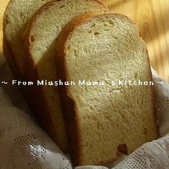 A picture of Brioche-style Pancake Mix Bread.