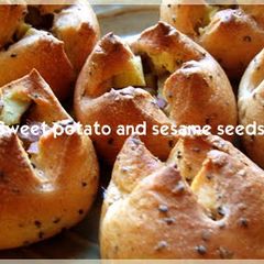 A picture of Chunky Sweet Potato and Black Sesame Mini Rolls.