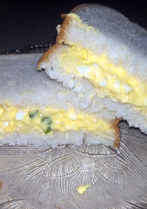 A picture of Macs egg salad sandwich.