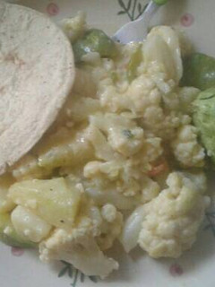 Una foto de Verduras en salsa de crema.☺
