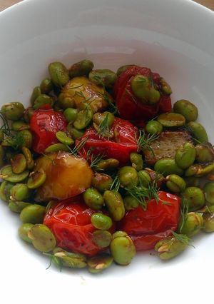 A picture of Vickys Broad Bean Salad & Tomato Dill Sauce, GF DF EF SF NF.