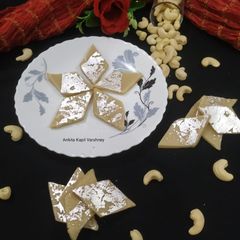 A picture of Kaju Katli.