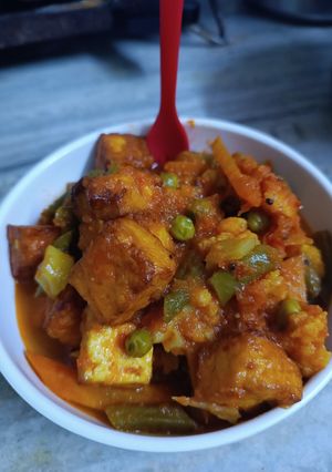 झटपट पनीर भाजी (Paneer Bhaji Recipe In Marathi) रेसिपी चे मुख्य फोटो