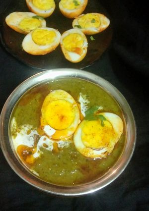 A picture of Hyderabadi Egg Korma.