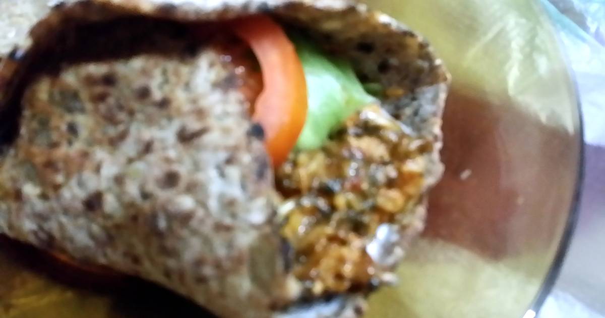 High protein spicy chicken spinach wrap Recipe by ajeeby Cookpad