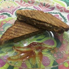 A picture of Dabeli masala sandwich.