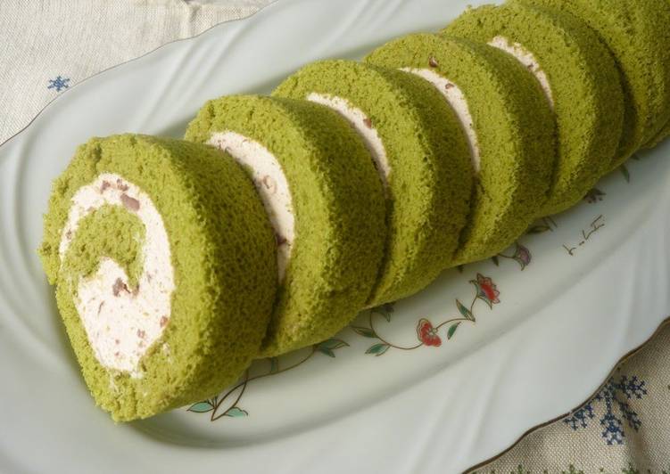 Recipe of Homemade Fluffy Green Tea Chiffon Swiss Roll with Adzuki Cream