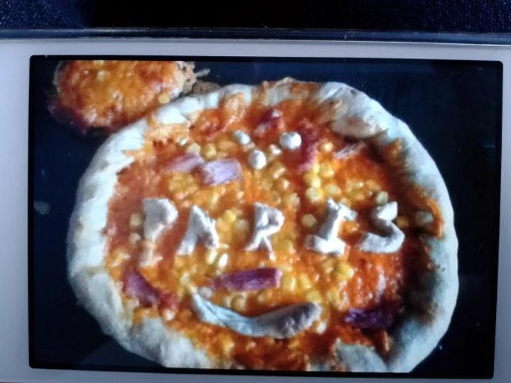 Recipe pizza dough - cheese and garlic crusted the Delicious Perfect