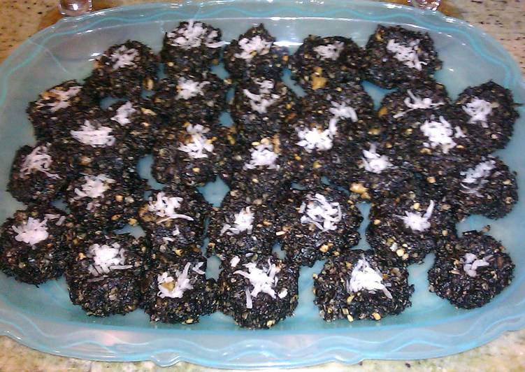 Recipe of Homemade Greg’s Dark Chocolate No Bake Cookies