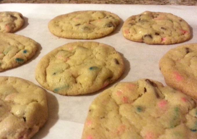 Easiest Way to Make Quick Chocolate chip Birthday cake cookies