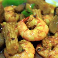 A picture of Sauteed Shrimp w/Corn and Mushroom.
