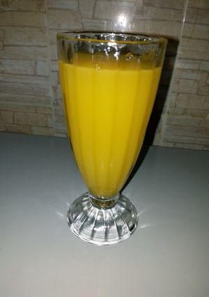 A picture of Mango lemonade.