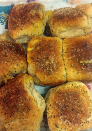 A picture of Pizza Balls.