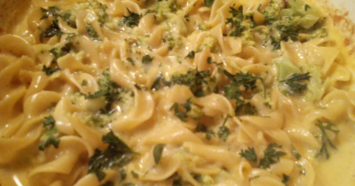 Sunshine's broccoli noodle casserole Recipe by Brenda M. Castillo Cookpad