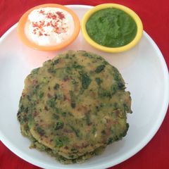 A picture of Palak paratha.