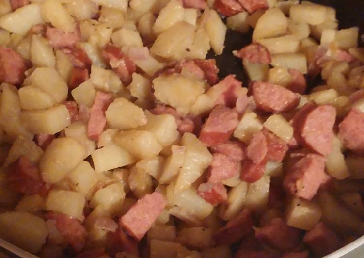 Steps to Make Perfect Kielbasa and Potatoes