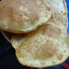 A picture of Plain puri.