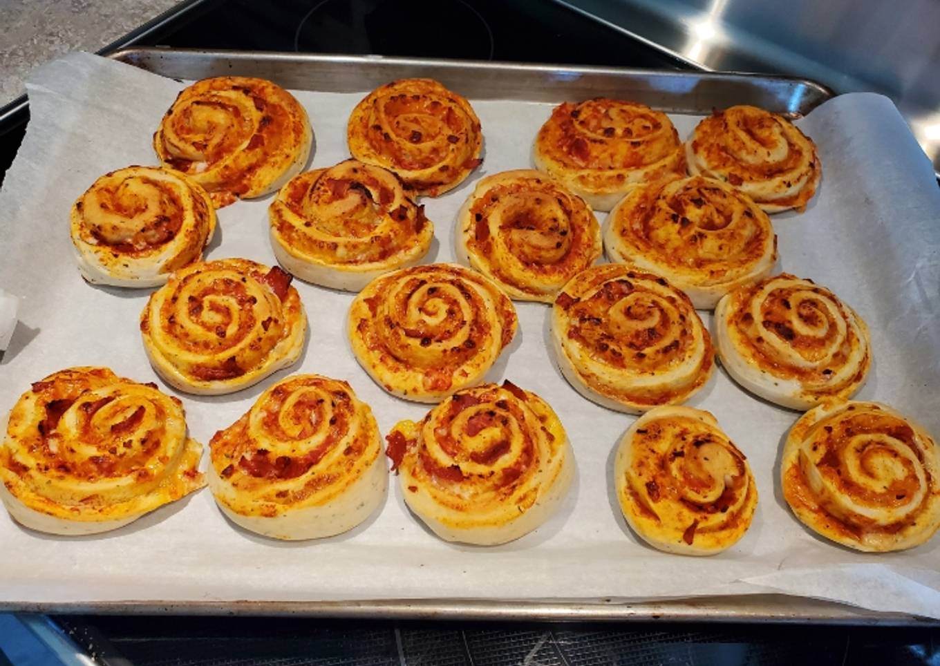 Easy Pizza Rolls