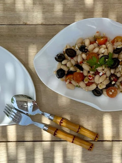 Una foto de Ensalada de pochas de verano