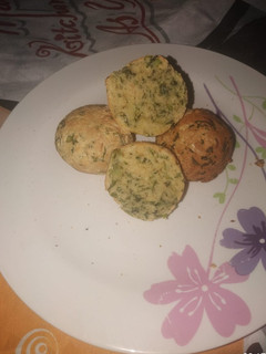 Una foto de BUÑUELOS de LECHUGA