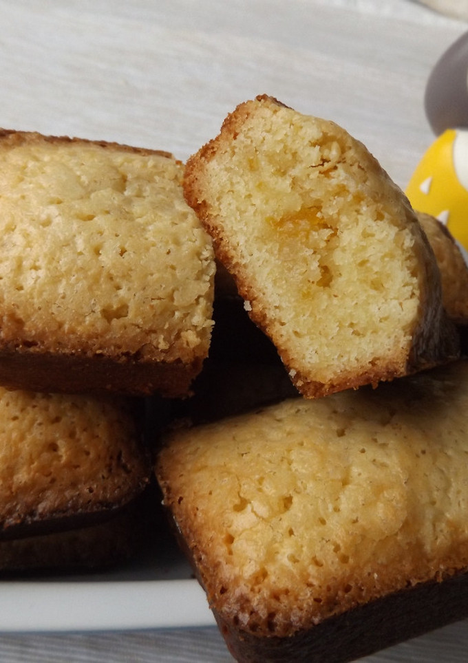 Una foto de Budincitos de limón con sorpresa deliciosa