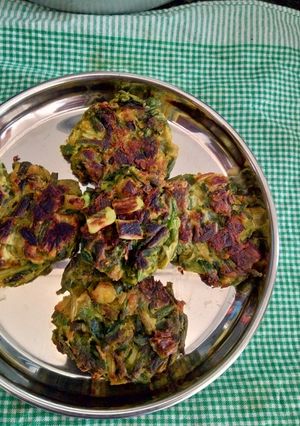 A picture of Spring onion tikki.