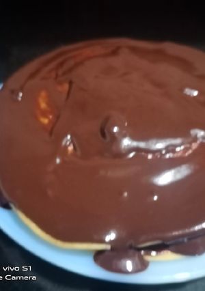 A picture of પેન કેક વિથ ચોકલેટ સોસ (Pancake with chocolate sauce Recipe In Gujarati).