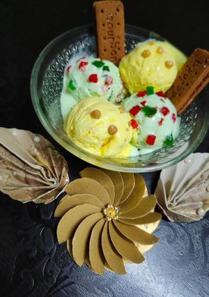 बटर स्कॉच और ट्रूटी फ्रूटी आइसक्रीम (butterscotch aur tutti frutti ice cream recipe in Hindi) रेसिपी मुख्य फोटो